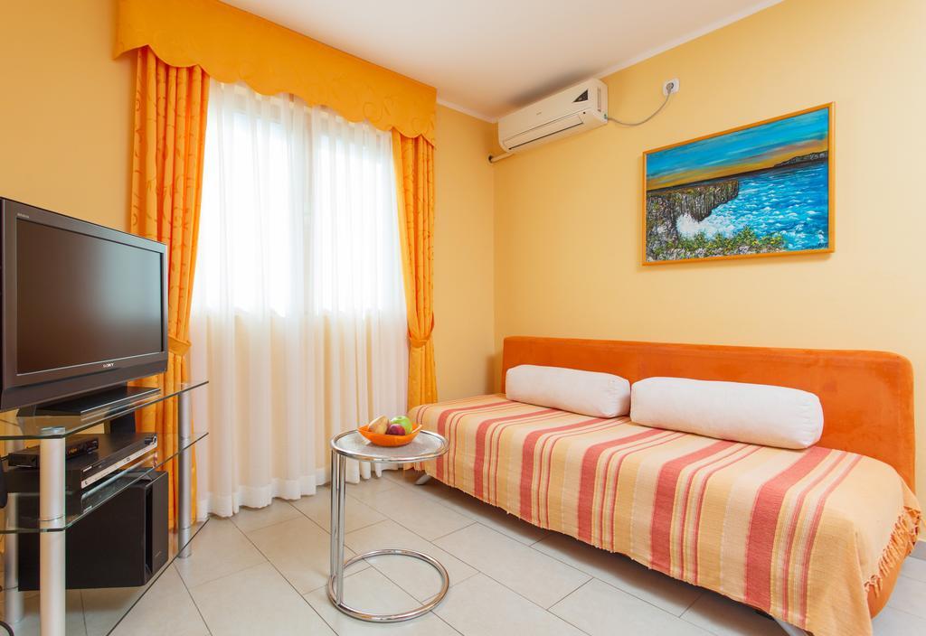 Djurovic Apartments Montenegro โกตอร์ ภายนอก รูปภาพ