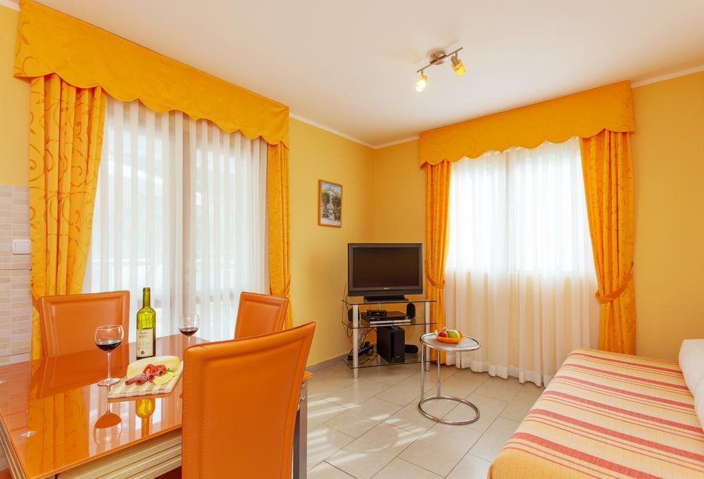 Djurovic Apartments Montenegro โกตอร์ ภายนอก รูปภาพ