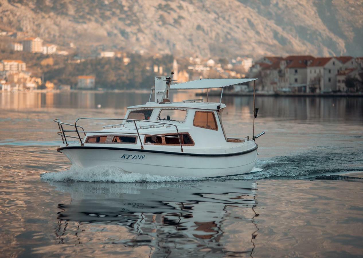 Djurovic Apartments Montenegro โกตอร์ ภายนอก รูปภาพ